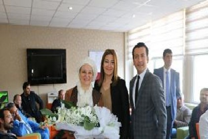 Medical Park Hastanesi öğretmenleri unutmadı