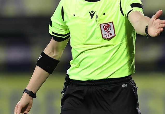 Medipol Başakşehir-Gaziantep FK maçını Cüneyt Çakır yönetecek
