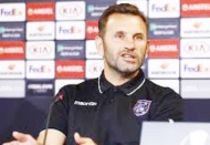 Medipol Başakşehir Teknik Direktörü Okan Buruk: "Romanya halkı bize çok yakındır, onları severiz"