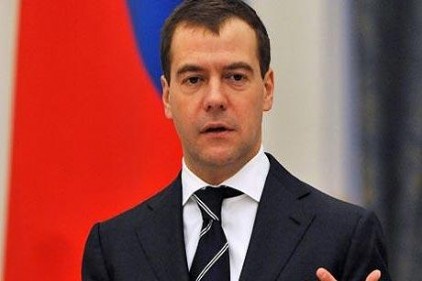 Medvedev, Rusya ile işbirliği  yapmayan ülkelere tepki gösterdi