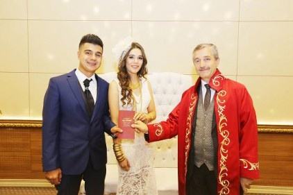 Mehmetçiğin nikahını kıydı