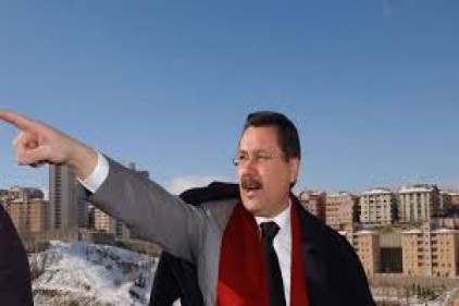 Melih Gökçek en başarılı belediye başkanı seçildi