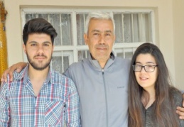 Memur baba, oğlu ve kızıyla aynı sınavda ter döktü