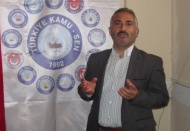 Memur, mutsuz ve öfkeli