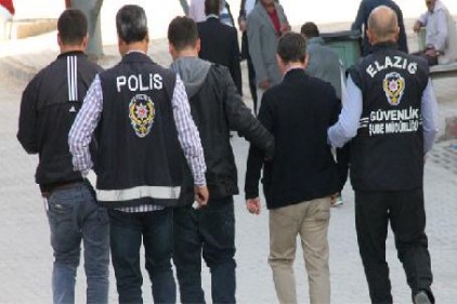 Memur, öğretmen ve zabıt katipleri gözaltına
