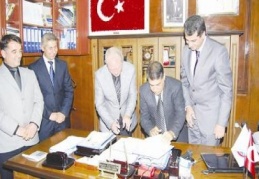 Memurlarla sözleşme imzalandı