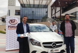 Mercedes CLA200 Style talihlisi anahtarını ve arabasını teslim aldı