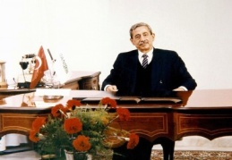 Merhum Sani Konukoğlu’nu saygı özlem ve minnetle anıyorum