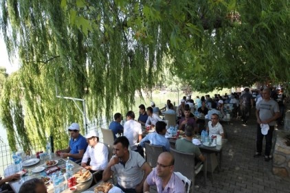 Merinos halı geleneksel yaz şenlikleri başladı 