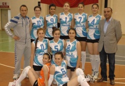 Merinos voleybolda Dicle’yi rahat geçti 
