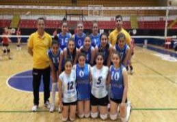 Merinosspor Kulübü Küçük Kız Takımı set vermedi 