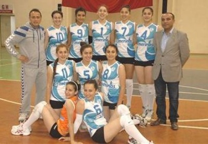 MERİNOSSPOR MAVİ MELEKLERİ ÖNEMLİ BİR ENGELİ DAHA AŞTI..