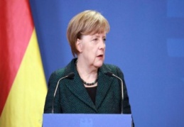 Merkel'in partisi oy kaybetti