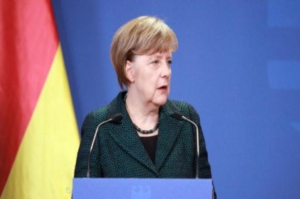 Merkel&#039;in partisi oy kaybetti