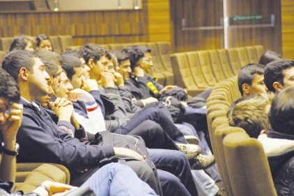 Merkez Anadolu Lisesi Öğrencileri Hasan Kalyoncu Üniversitesini gezdi