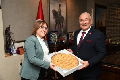 Mersin Büyükşehir Belediye Başkanı&#8217;nı ziyaret etti