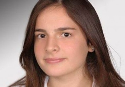 Merve Can hediyesini aldı