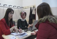 Meslek Edindirme Kurslarına kayıt yaptırmak için kuyruk oluşturdular