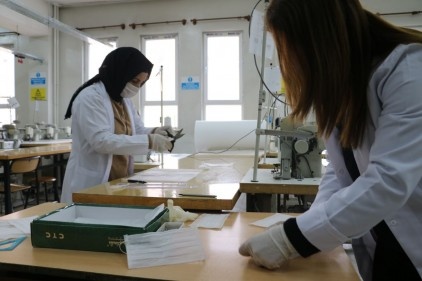 Meslek liseleri maske üretimine başladı