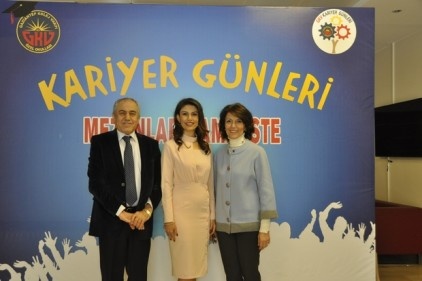 &#8220;Mesleki alanda sürekli yenilenmek zorundasınız&#8221; 