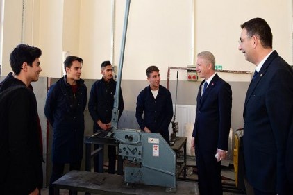 Mesleki eğitim, ülkemizin sanayide daha ileri noktalara gitmesi açısından önemli 