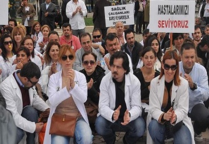 Meslektaşları için iş bıraktılar 