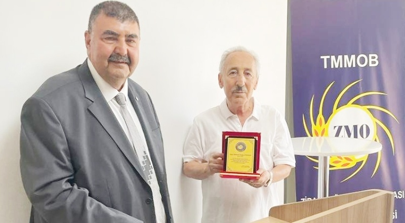 'Meslekte Onur Yılı' ve 'Teşekkür' plaketleri verildi