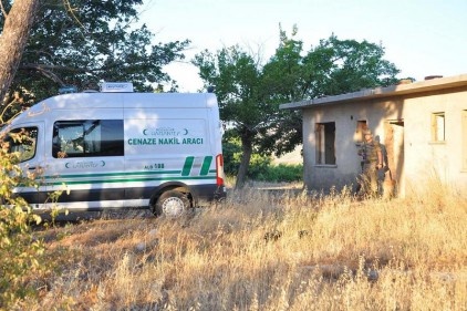 Metruk bir evde erkek cesedi bulundu