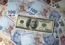 ‘Mevduatlarda dövizden TL'ye geçiş için bankalara zorunlu karşılık teşviki planlanıyor