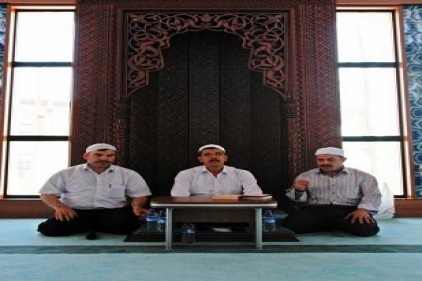 Mevlüt okutulup, lokma dağıtıldı