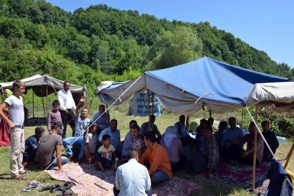 Mevsimlik tarım işçileri fındık hasadını bekliyor