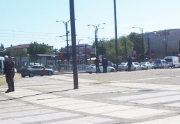 Meydanda unutulan çanta bomba paniğine neden oldu