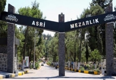 Mezarlığa giden vatandaşlar tedirgin