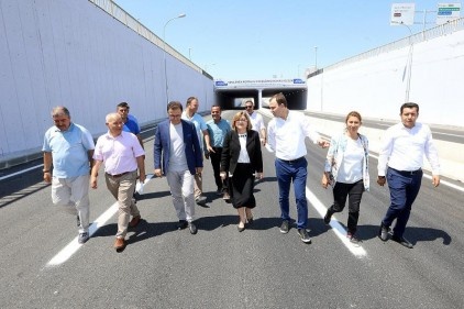 Mezarlık kavşağı köprüsü bayram öncesinde trafiğe açıldı 