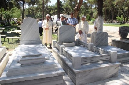 Mezarlıkta 200 kilometreye yakın asfalt çalışması yapıldı