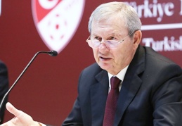 MHK Başkanı Zekeriya Alp istifa etti