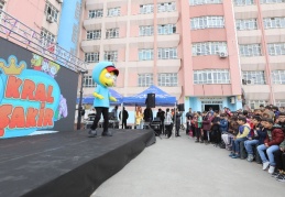 “Mikrop Avcıları Cumburlop”un ilçelerde gösterimi yapıldı