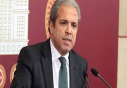 Milletvekili Tayyar'dan, Erdoğan heykeli yapan belediyelere tepki: