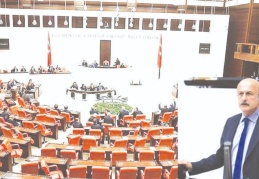 "Milletvekilleri önerge veriyor, bakanlar cevaplamıyor"