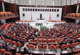 Milletvekillerine dizüstü bilgisayar dağıtıldı