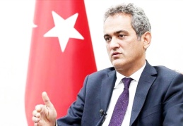 Milli Eğitim Bakanı Özer: Kararlılıkla yüz yüze eğitime devam ediyoruz