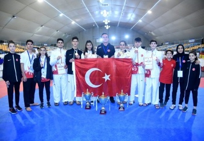 Milli taekwondoculardan 3 Avrupa şampiyonluğu