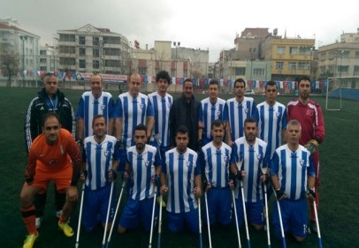 Milli takımlarda aldıkları başarılardan dolayı ödüllendirildiler