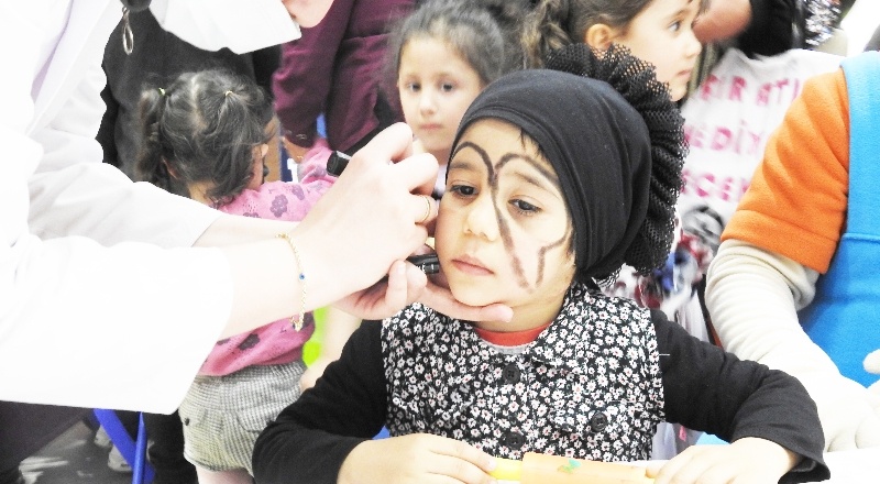 Minik Asiye 23 Nisan’da doyasıya eğlendi