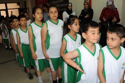 Minik basketbolcular sağlık kontrolünden geçti