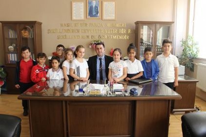&#8220;Minik Kulaçlar Şenliği&#8217;nde&#8221; Özel Seçkin Koleji&#8217;nin minikleri şenliğe renk kattı