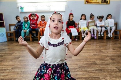 Minik öğrenciler hem eğlendi hem de büyüklere ders verdi