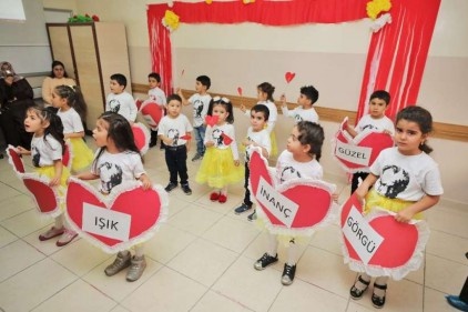 Minikler, &#8216;Öğretmenler Günü&#8217; etkinliği düzenledi