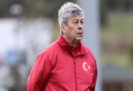 Mircea Lucescu: "Geleceği inşa ediyoruz"