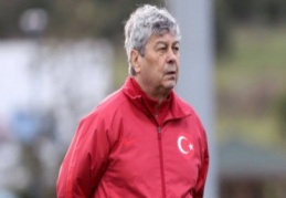 Mircea Lucescu: "Geleceği inşa ediyoruz"